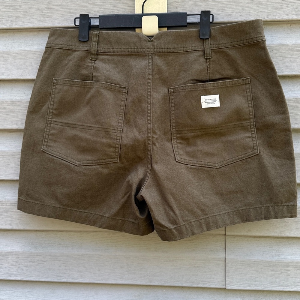 REI Co-op | Cargo Shorts size 14 - Picture 3 of 7